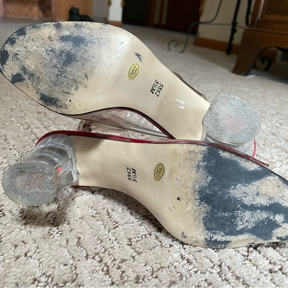 Vintage J. Renee Lucite and Red Satin and Roses Peep Toe Shoes~~Size 5 1/2 - Picture 8 of 8